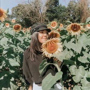 Meet your Posher, Julia